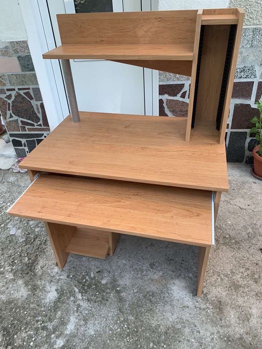 дървено бюро без забележка