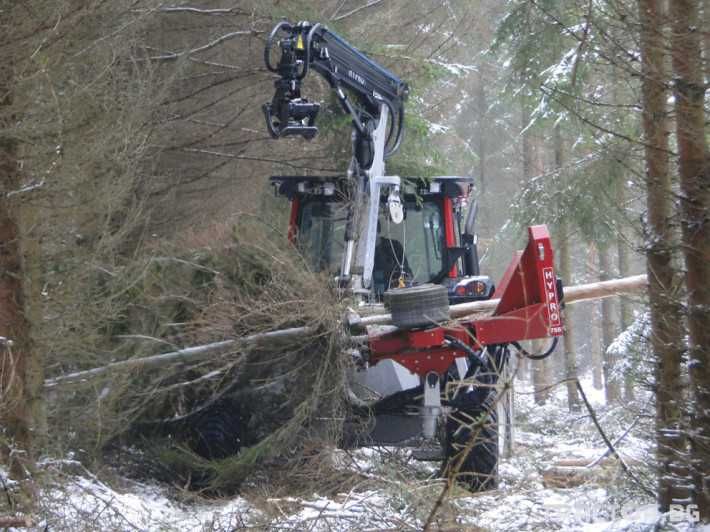 Харвестер за дърводобив HYPRO 755 с кран