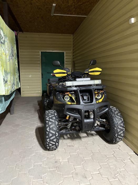 Продам квадрик 200куб