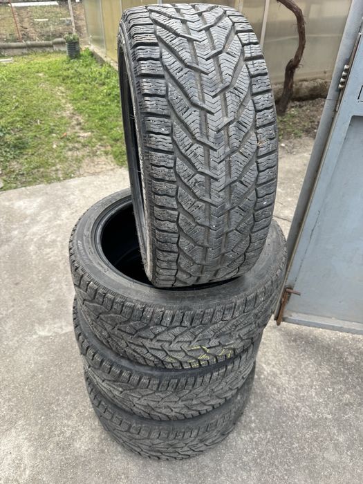Зимни гуми 245/40/18