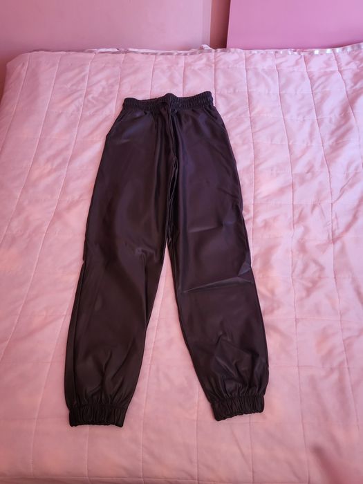 Кожено яке и панталон