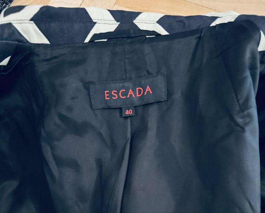 Sacou de primavara ESCADA