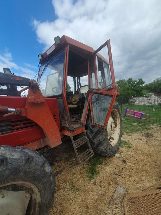 Vând tractor Fiat680