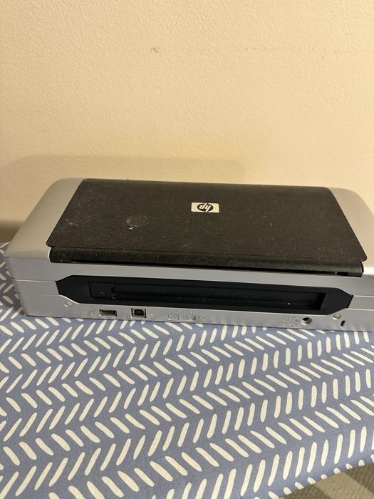 Мобилен цветен принтер HP Deskjet 460 на батерия и wifi