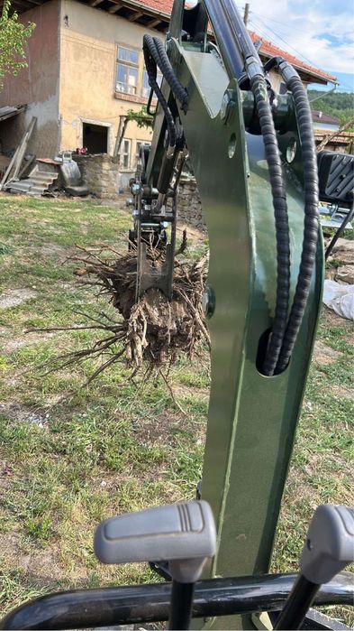 Услуги с багер и самосвал .