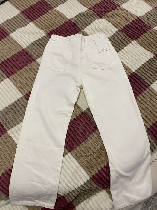Летние белые джинсы