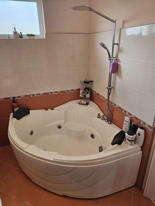 Джакузи за вътрешно ползване