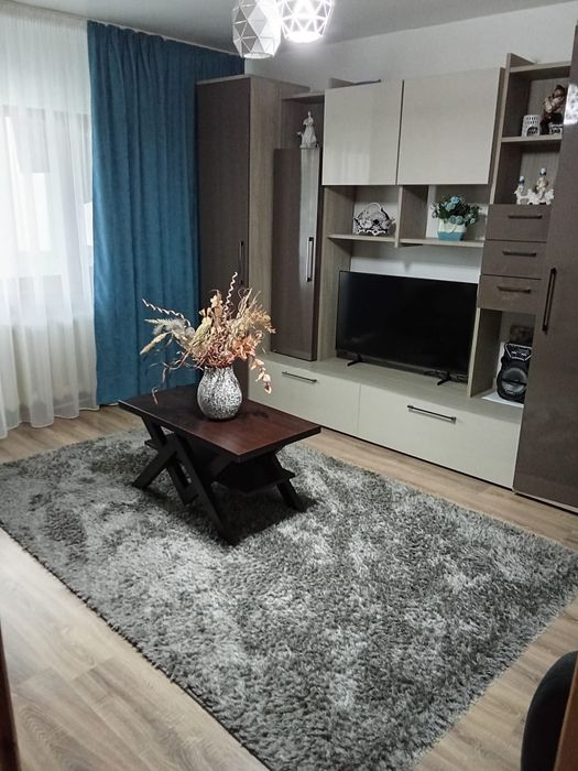 Vand apartament 2 camere