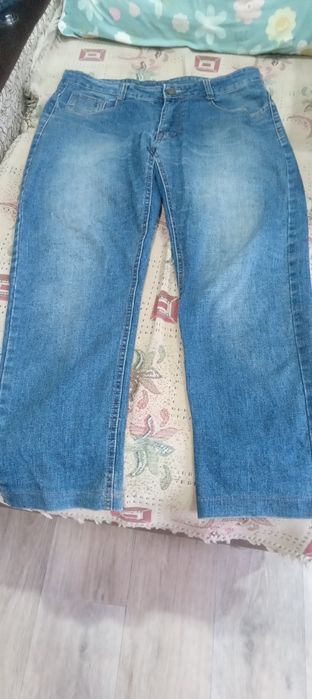 Продам мужские джинсы