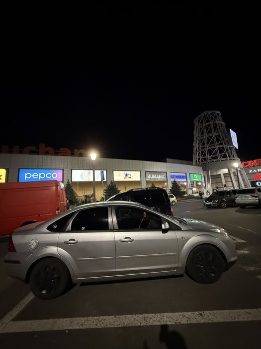 Vând / schimb Ford Focus 1.6 benzină