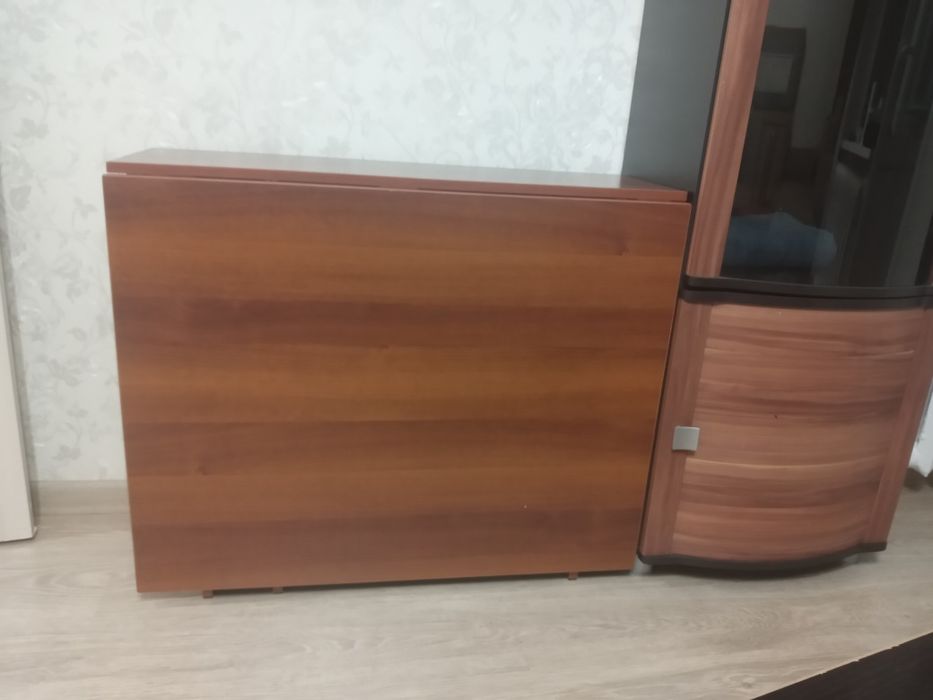 Продам стол-книжку