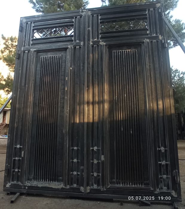 Кованые изделия перила двери мебели из металла скамейки кравати