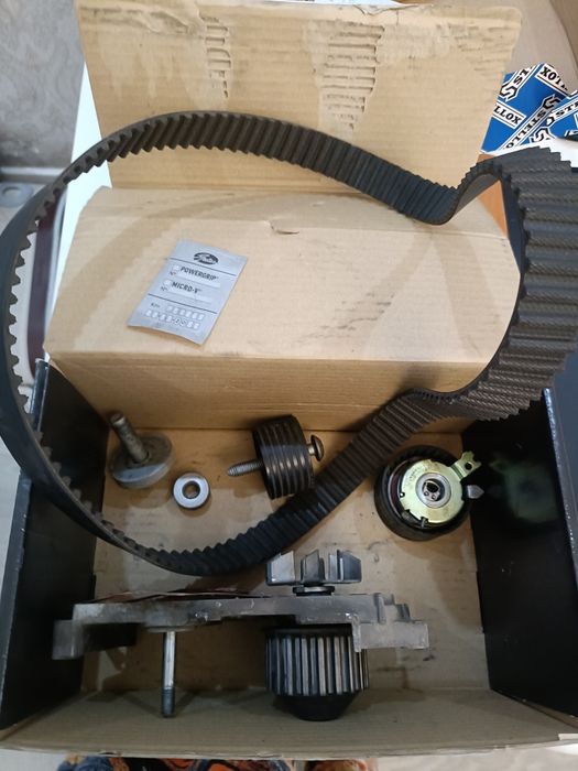 Комплект ремня ГРМ с помпой