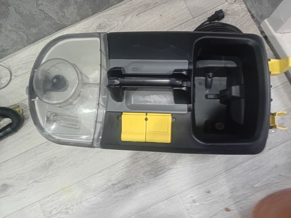 Продам karcher puzzi 10/1