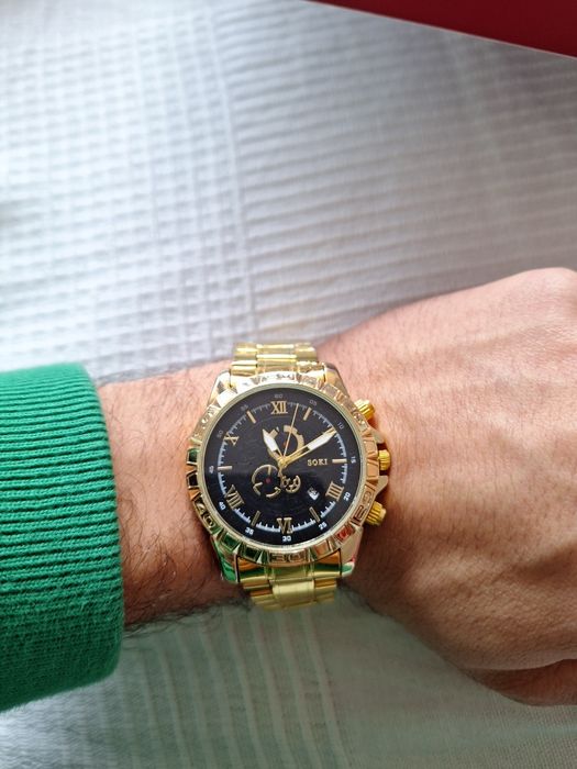 Мъжки часовник, златен цвят