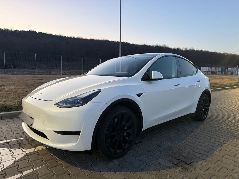 Tesla Model Y 2023, 84000km