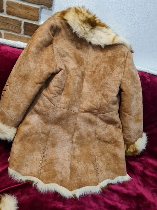 Palton din piele naturală în stare foarte bună mărimea M-L