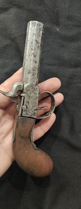 малък капсулен пистолет/бартер