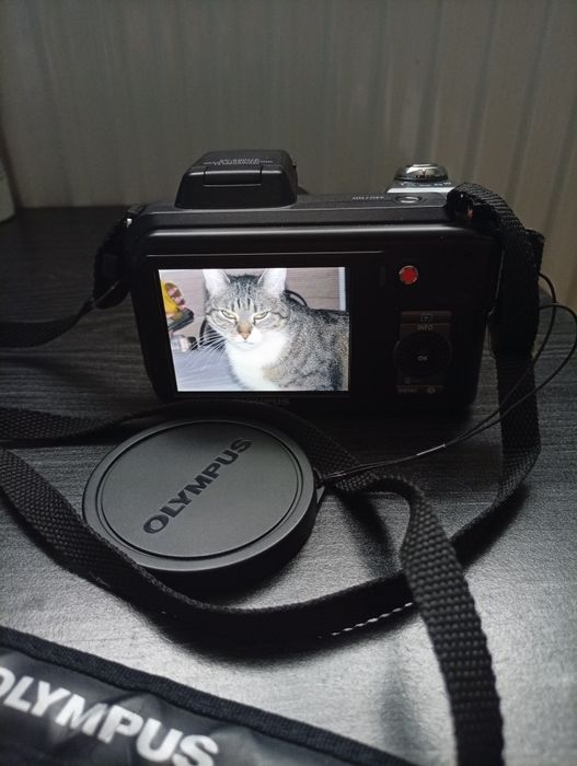 Aparat foto/video OLYMPUS