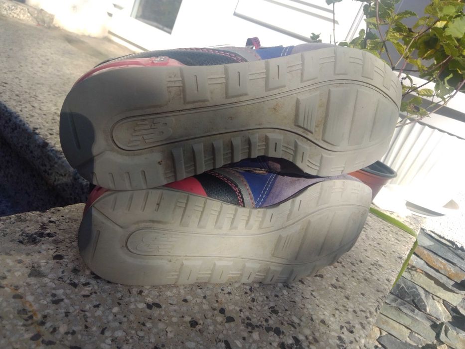 Маратонки за момиче new balance 35 номер