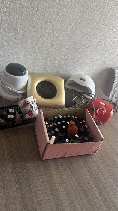 Продам все для маникюра