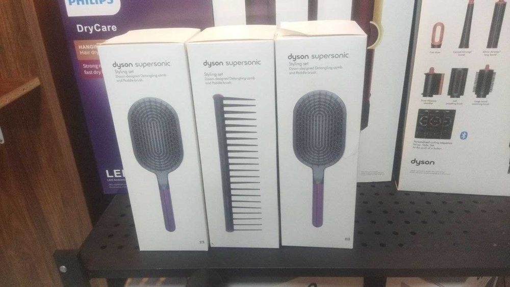 Профессиональная мягкая расческа от Dyson