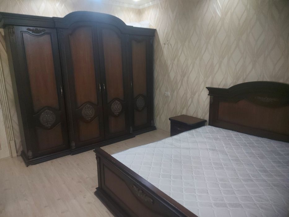 Продаётся спальный гарнитур