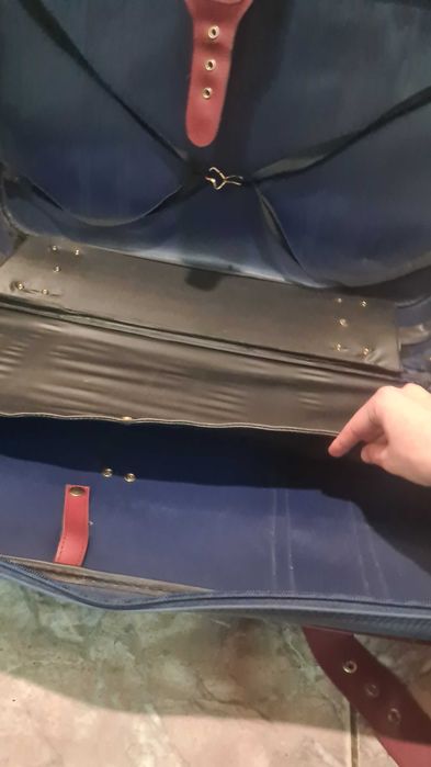 Geamantan durabil pentru cală si nu numai, foarte spatios si usor