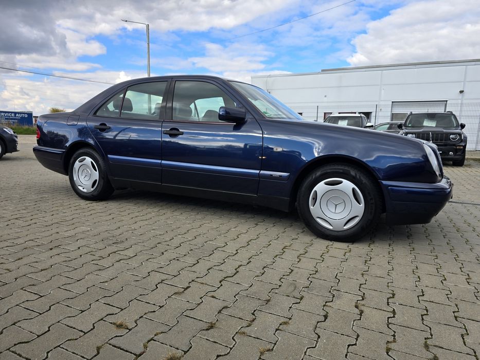 Mercedes Benz W210 2.0 benzina  Vehicul atestat istoric