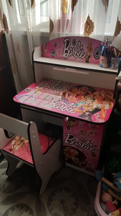 продам детская парта-стол