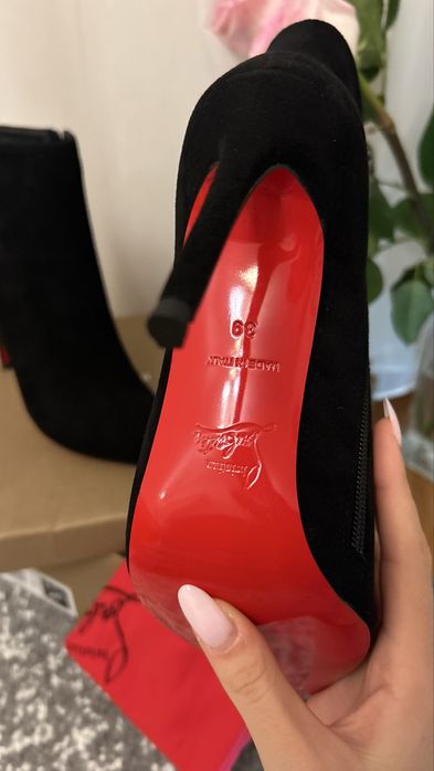 Cizme christian Louboutin pe comanda