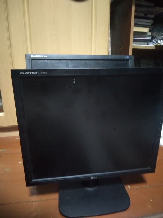 Продам 2 монитора