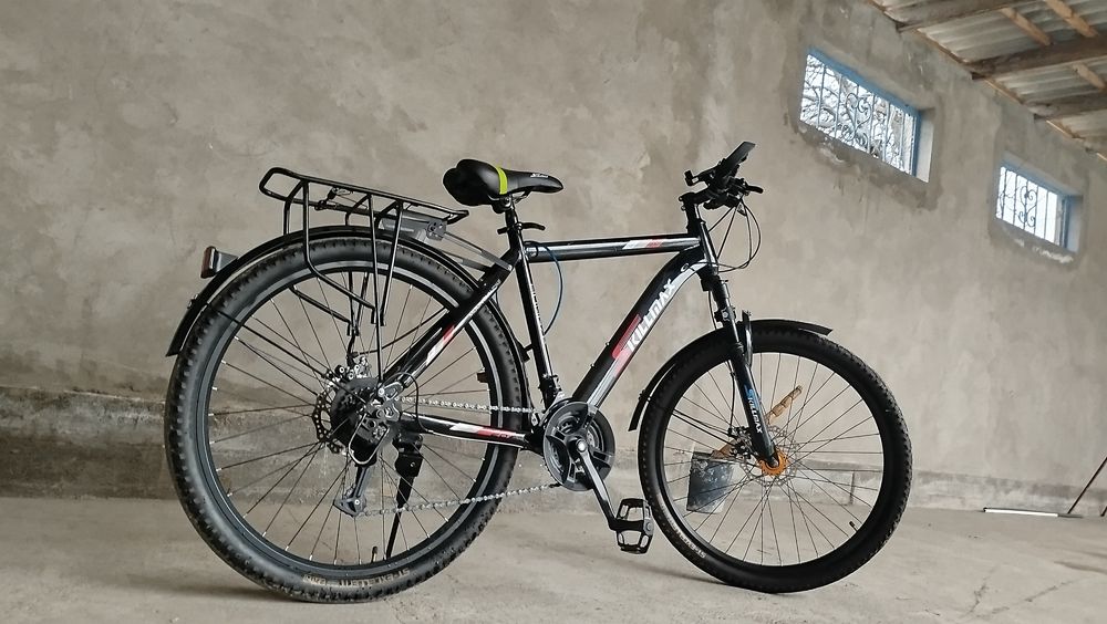 Новый велосипед продаётся срочно состояние отличное размер-26