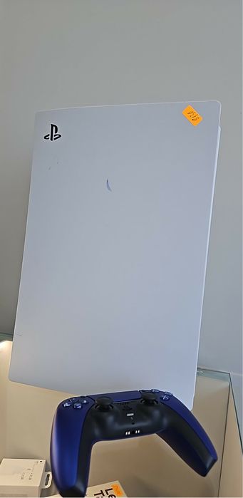 Play Station 5 Disc Version +1 controller