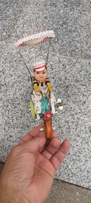 Jucărie veche funcțională