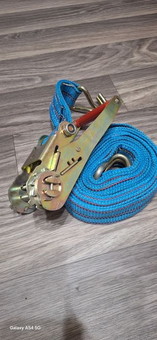 Ремень с трещеткой для фиксации грузов