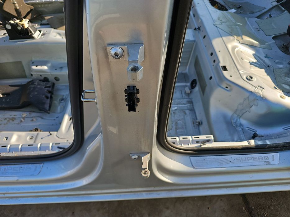 Set balamale usa stanga spate Skoda Superb III (3V3) [Fabr 2015-prezen