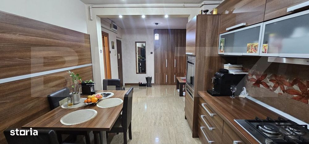 Apartament 3 camere, decomandat 70 mp,  zona centrala – Deva