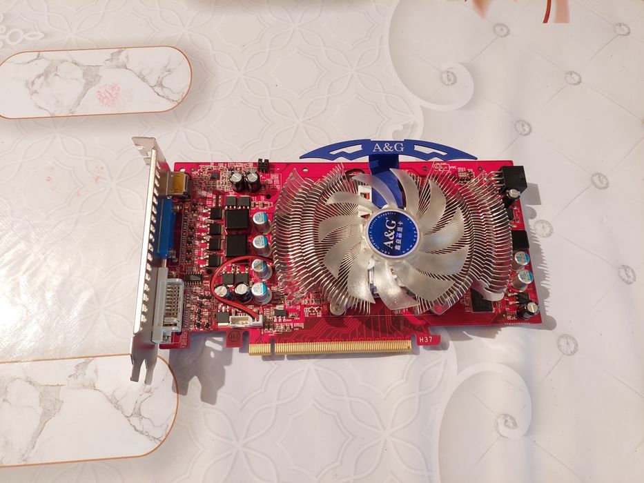 Продам видеокарту GT9800 1G DDR3