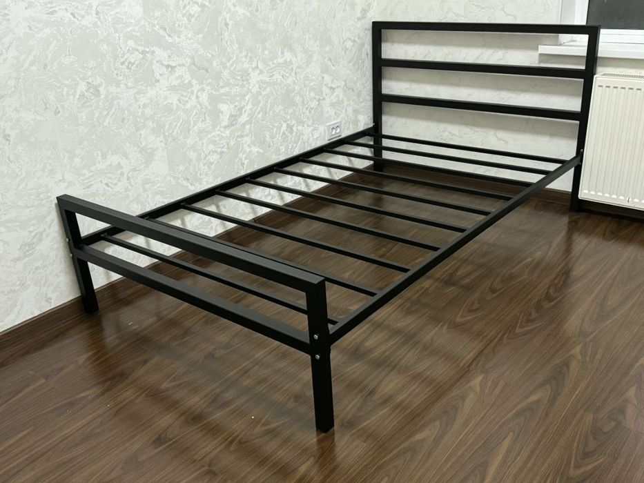 Loft stilda krovatlar