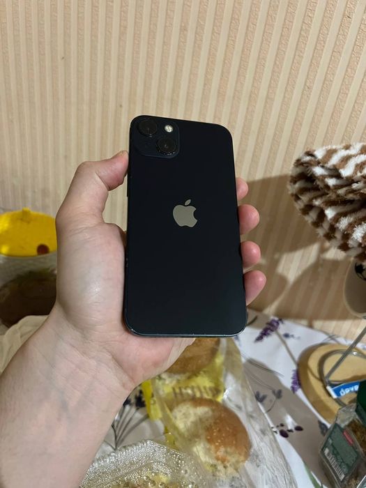 Айфон 13 в хорошем состоянии