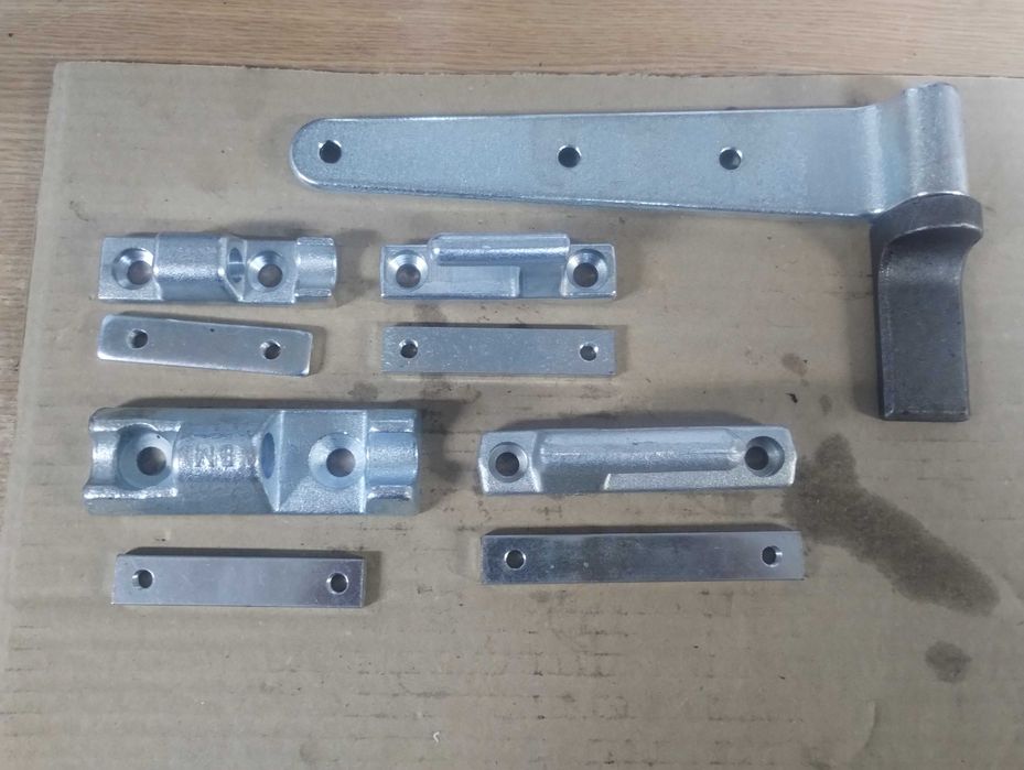 Balamale oblon  din aluminiu.  CA 049