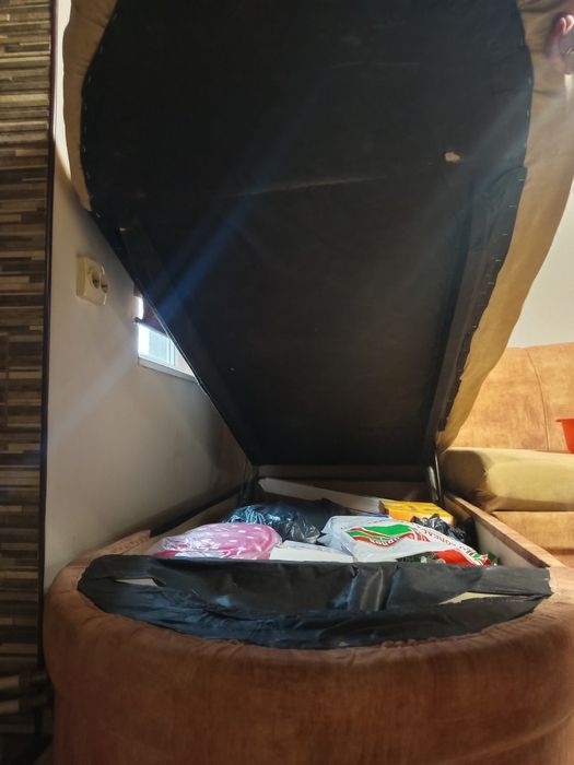 Продавам ъглов диван