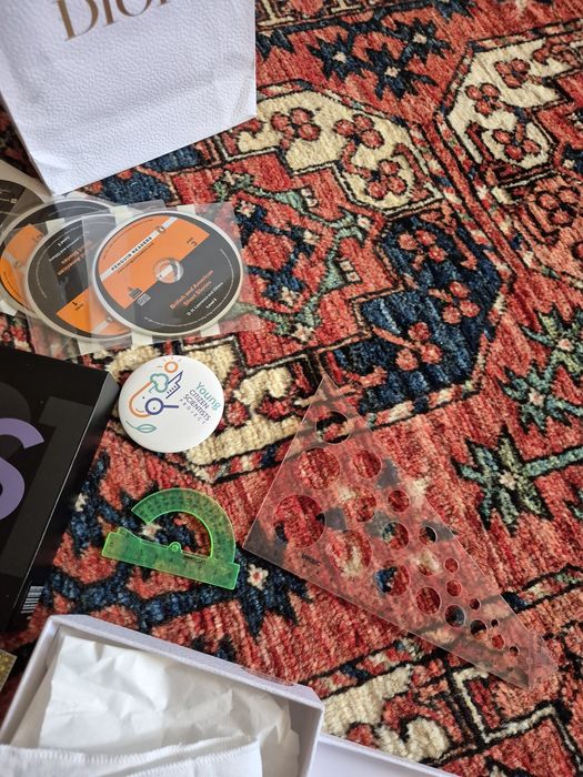Thrift stuff, коробки, диски, линейки, очки и тд.