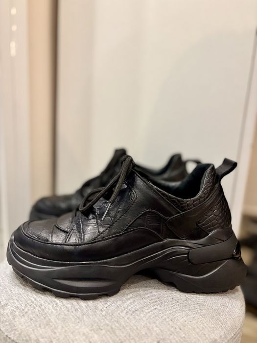 Дизайнерски маратонки NUWE от естествена кожа