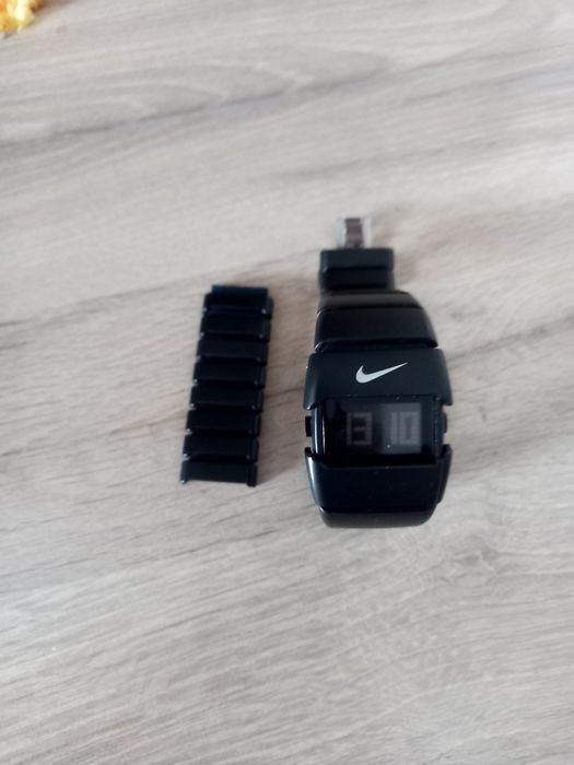 Продам часы Nike