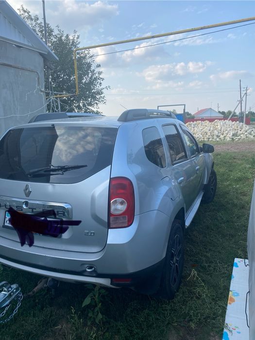 Легковая машина Рено Дастер