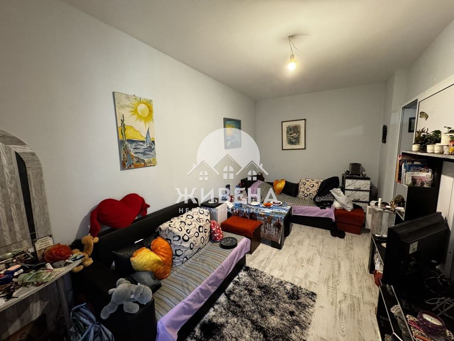 Продавам апартамент, център, гр. Добрич, площ 45 кв.м