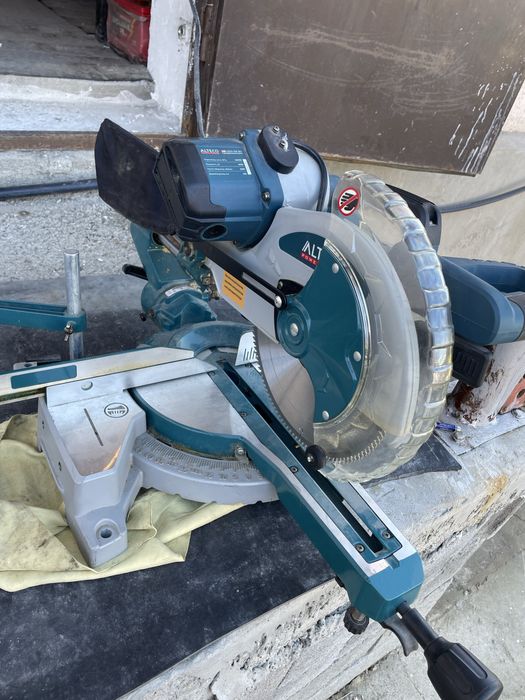 Торцовочная пила, углорез, отрезной станок