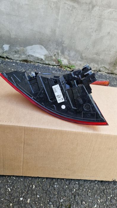 Vând Stop dr Audi Q8